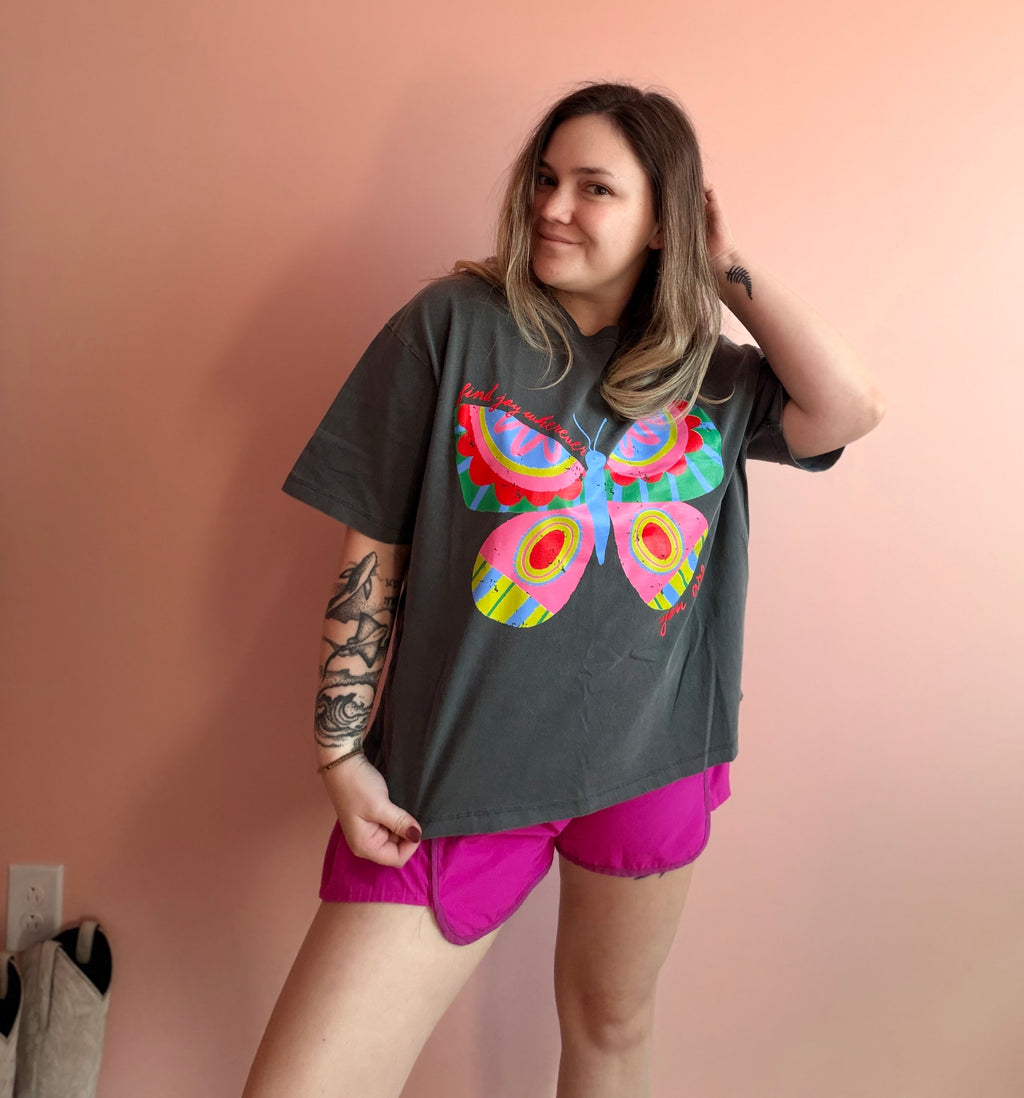 Find Joy Cropped Tee
